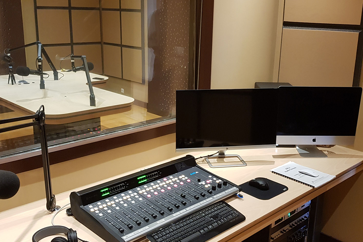 Radio Positiva Mozambique Studios